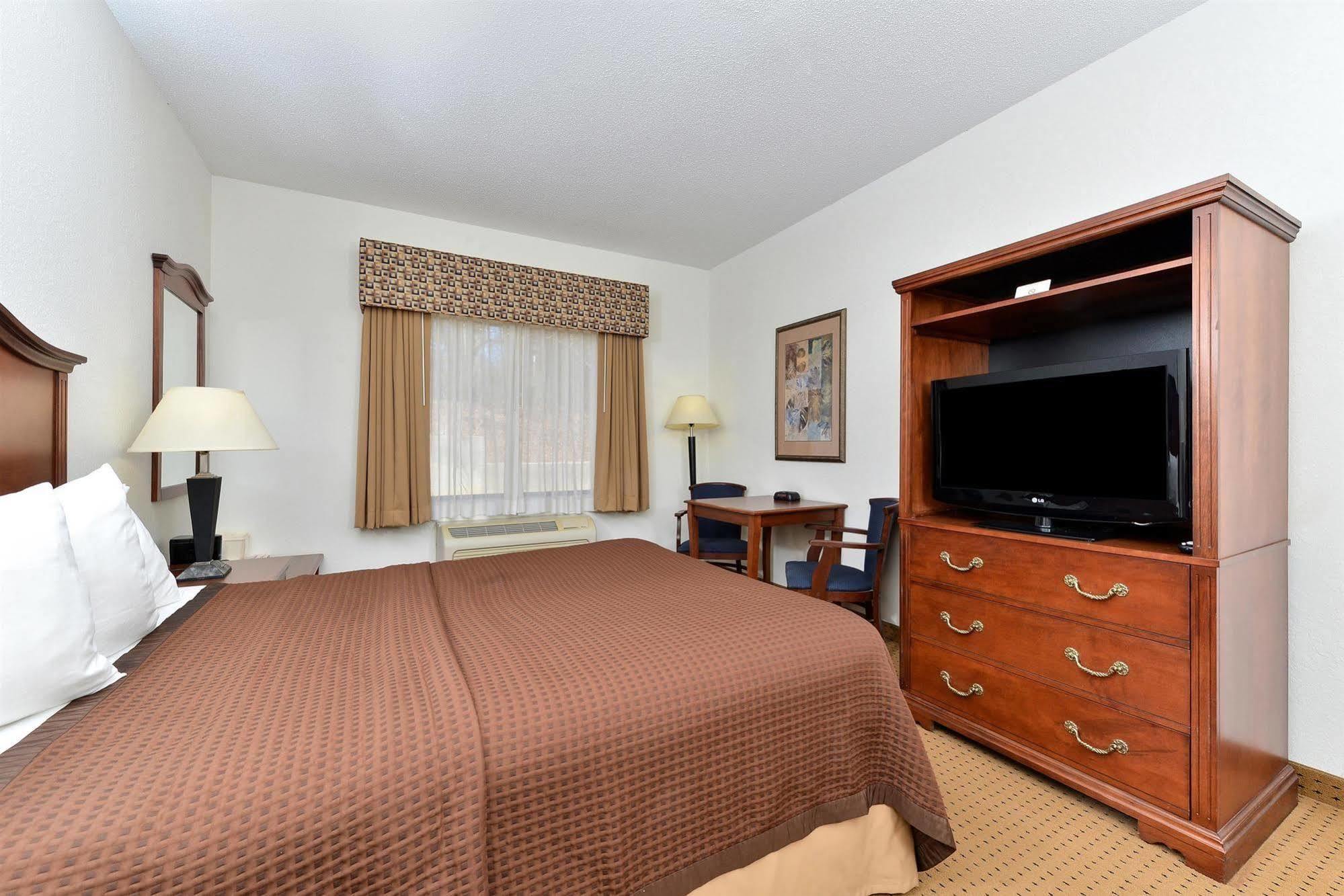 Red Roof Inn & Suites Carrollton, Ga - West Georgia Екстер'єр фото