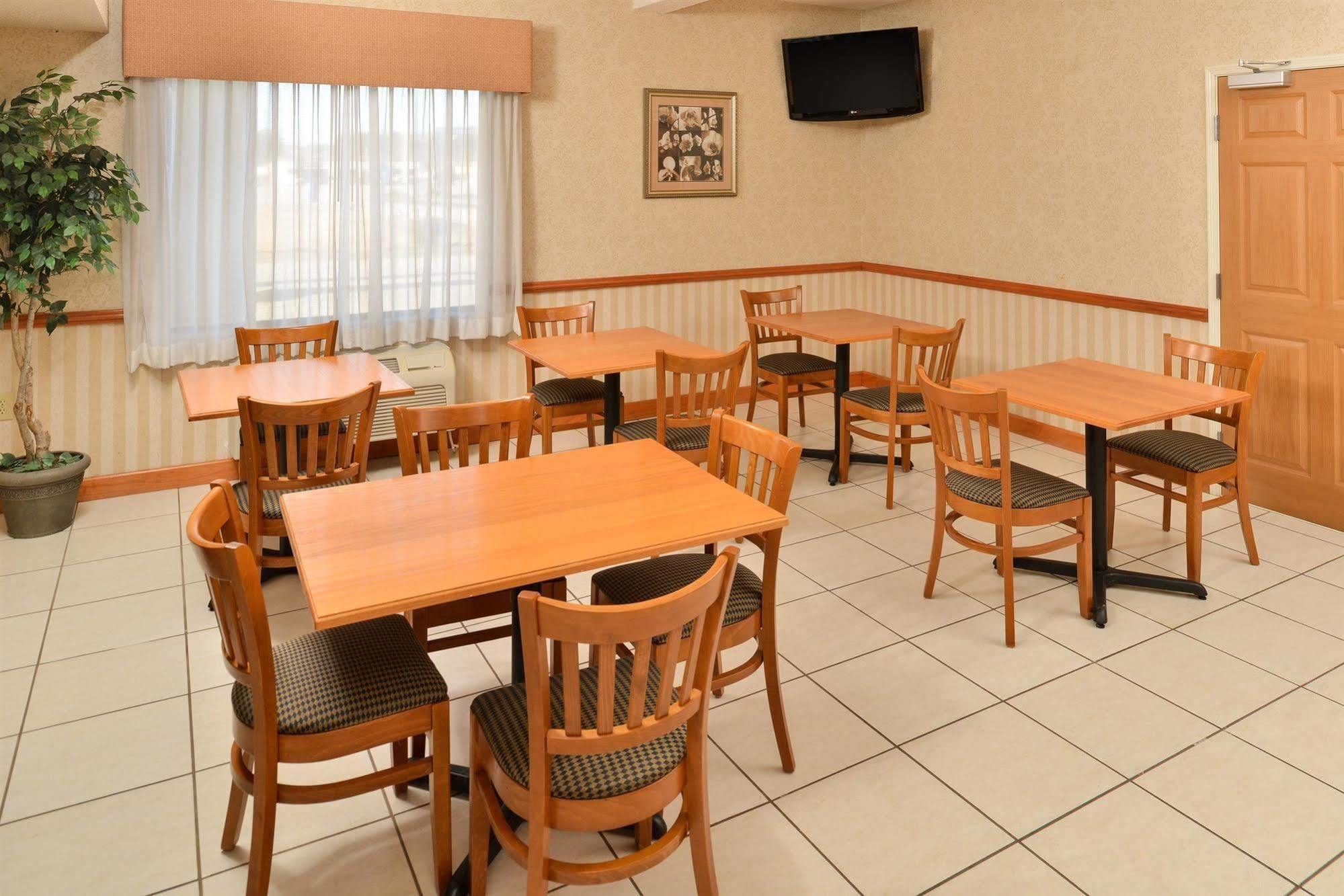Red Roof Inn & Suites Carrollton, Ga - West Georgia Екстер'єр фото